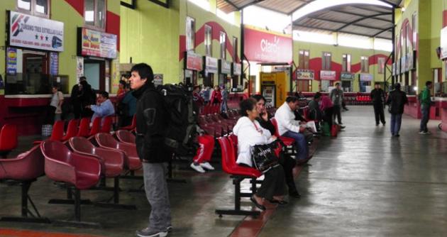 Más de 4 mil personas circulan diariamente por Terminar Terrestre en feriados.