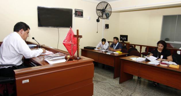 Juez considera que no se vulneró los derechos del procesado por lo que deberá seguir investigado.