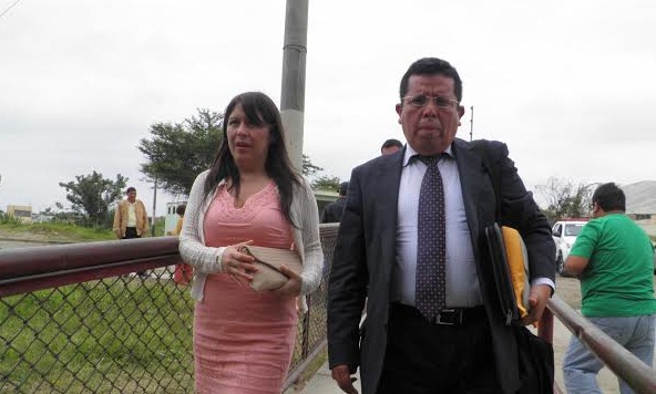 La fiscal Anticorrupción Yeni Vilcatoma ingresando al penal de Cambio Puente.(Foto: Chimbotenlinea.com)