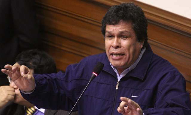 Parlamentario dice que las afirmaciones del colaborador eficaz son una infamia