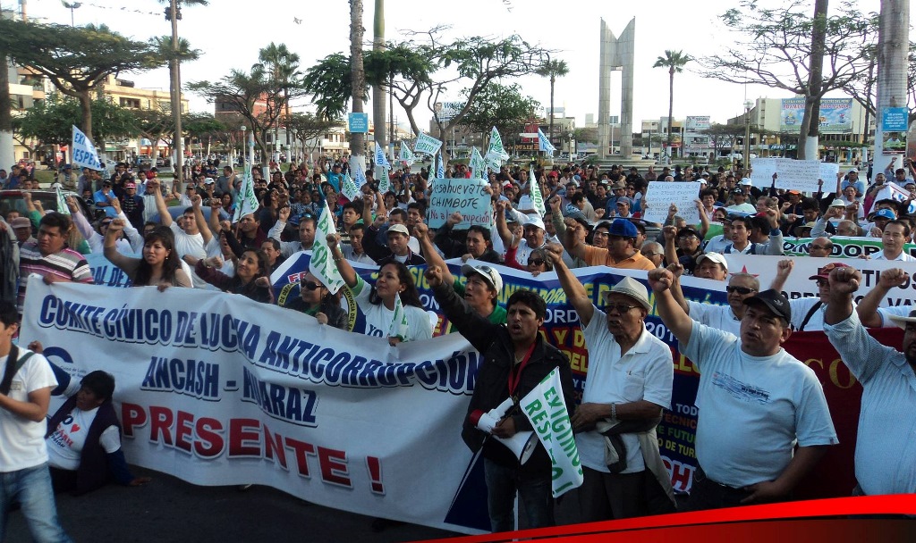Marcha contra la corrupción en Chimbote. Archivo: Corrupción en la Mira