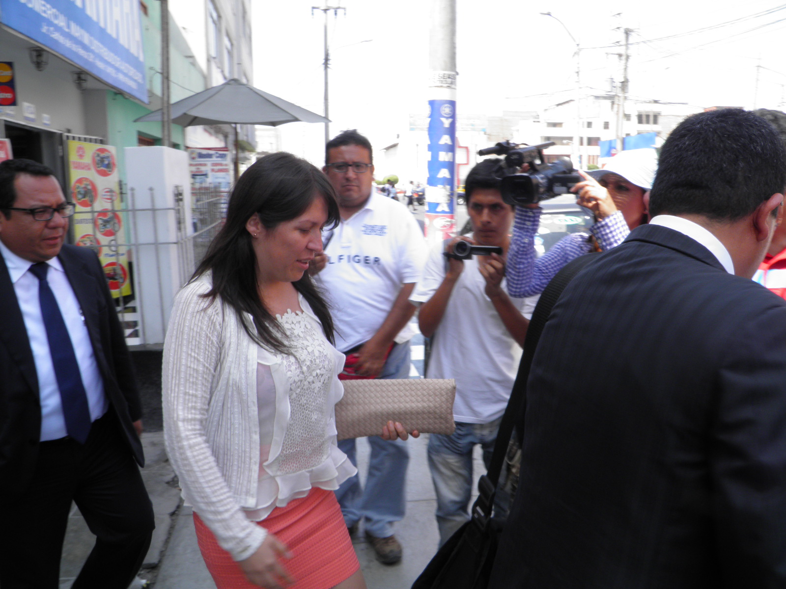 En reiteradas ocasiones Yeni Vilcatoma estuvo en nuestra ciudad para recoger información importante sobre caso "La centralita".
