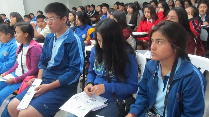 Más de un centenar de periodistas escolares participaron en el Taller de Fotografía.