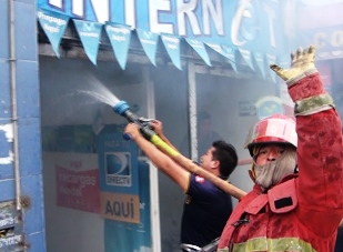 incendio-bolognesi-bomberos