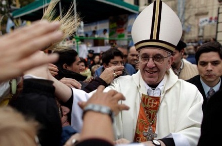 papa-francisco-felicitado-por-fieles