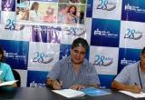 Acto de firma del convenio ente Caja del Santa y Essalud realizado en Chimbote.