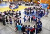 Como siempre, sólo los niños dieron el ejemplo y participaron ordenadamente del simulacro de sismo. El alcalde, Luis Arroyo, y los regidores, brillaron por su ausencia.