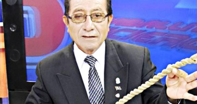 Acérrimo defensor de Álvarez Aguilar, entre lágrimas pidió a los magistrados Sala Penal Nacional que lo dejen en libertad.