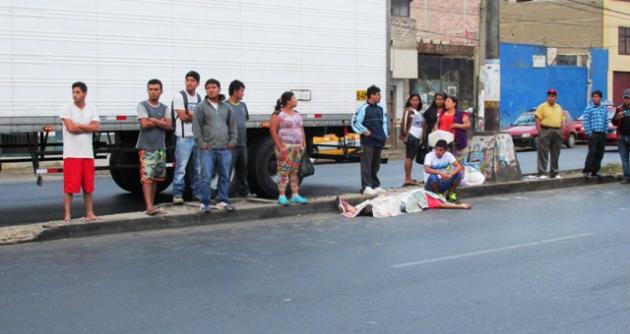 Manuel Mori Mimbela de 35 años sufrió múltiples fracturas en el cráneo. Su muerte fue instantánea.