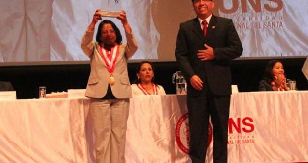 Foto: Sineace entregó certificación a la UNS en ceremonia especial.