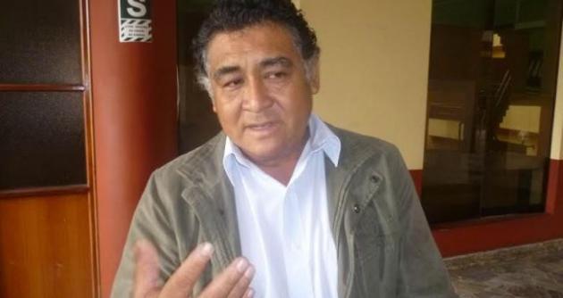 Burgomaestre dice que lo vienen "paseando" desde abril y no atienden su pedido.