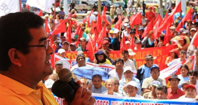 En los próximos días, Presidente Regional de Áncash deberá decidir su candidatura.