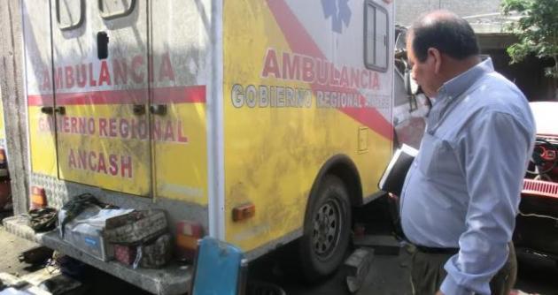 Ambulancia que fue hallada abandonada más de un año en un taller en Chimbote.