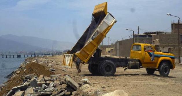 También piden a las autoridades realizar una limpieza total después de los oleajes que afectaron la zona.
