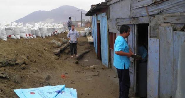 La Red de Salud Norte fue la única institución que se compadeció de los afectados por los oleajes y fueron casa por casa a atenderlos.
