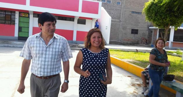 Candidata por Alianza Popular, Elizabeth Flores, a su salida luego de emitir su voto. (Foto Milton Palpa)