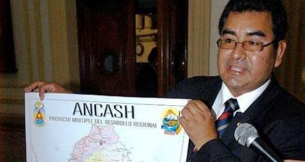 El defensor del pueblo, Eduardo Vega, manifestó no estar convencido de que la versión del presidente regional César Álvarez, respecto al asesinato de Ezequiel Nolasco sea del todo cierta.