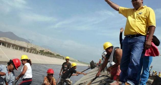 Denuncian también que muchos no reciben sus sueldos desde enero.