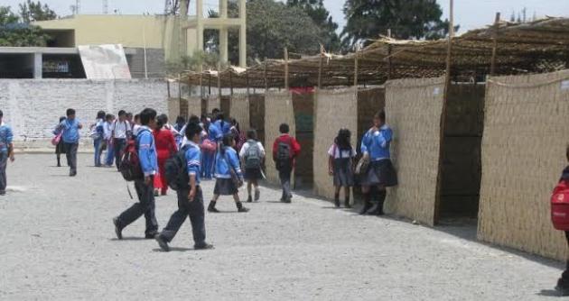 Los alumnos de la I.E. República Argentina al parecer dejarán de estudiar en estas condiciones, pues se proyecta concluir la reconstrucción del plantel.
