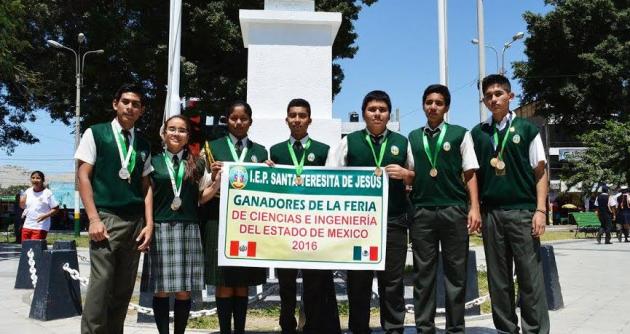 Escolares casmeños que lograron el segundo lugar en la feria de ciencias en México.