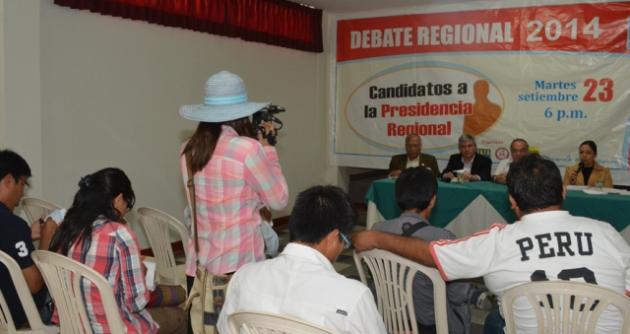 Periodistas se acreditaron para debate regional en la Cámara de Comercio