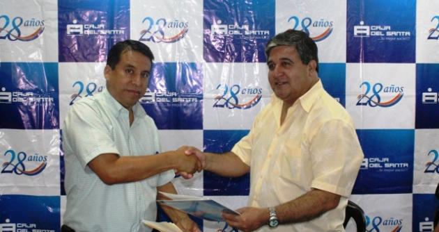 Firma de convenio en las instalaciones del Directorio de la Caja del Santa.