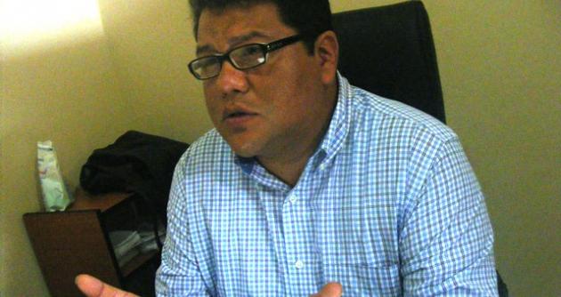 Funcionario responde a nueva denuncia en su contra.