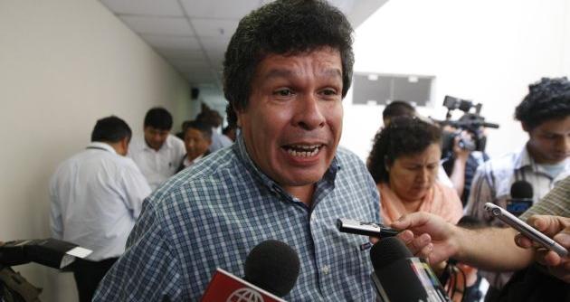 Parlamentario dice que no sabía de las denuncias en las que estaba involucrado Orellana.