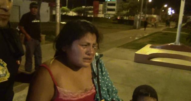 Mujer junto a su menor hijo fue trasladada por personal se seguridad ciudadana a comisaría. Foto: cortesía serenazgo.