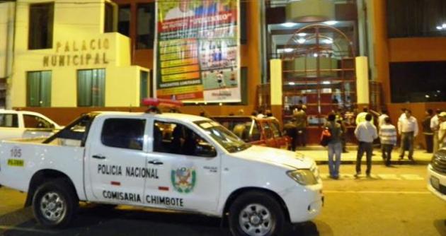 Hampones esperaron 10 minutos al interior de oficina hasta que se abra la bóveda para apoderarse del dinero.