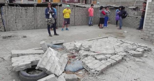 Una pequeña niña murió sepultada por una pared, en el patio de su vivienda.