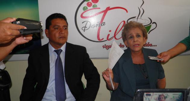 Barrenechea dice que su título profesional no es falso.