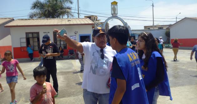 Voluntarios de Transparencia en el colegio Inmaculada.