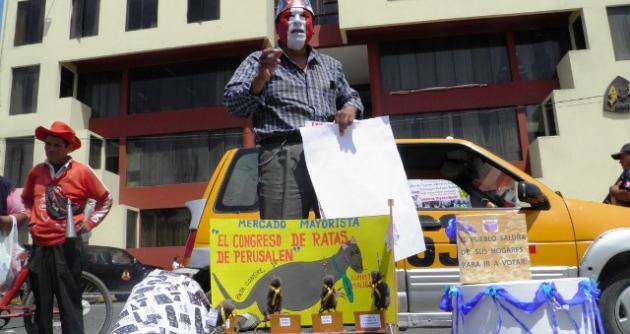 Los transportistas dijeron que esa era su forma de protestar ante tanta corrupción de los gobernantes.