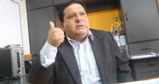 Briceño cuestionó el hecho de que ni las cámaras hayan registrado a los ladrones.