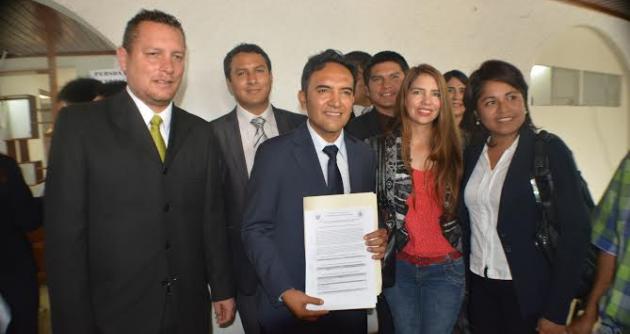 El electo alcalde de Nuevo Chimbote, Valentín Fernández, estuvo a punto de ser estafado por una banda de delincuentes.