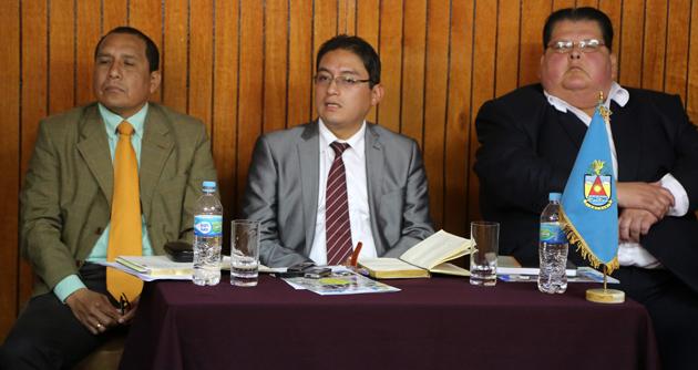 El presidente regional, Enrique Vargas, calificó a Luis Maléndez Cuentas de ineficiente e incapaz.