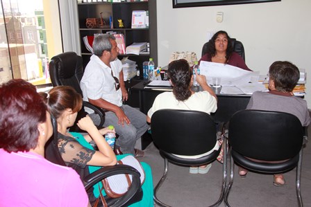 vecinos-21-abri-reunidos-con-gte-municipal